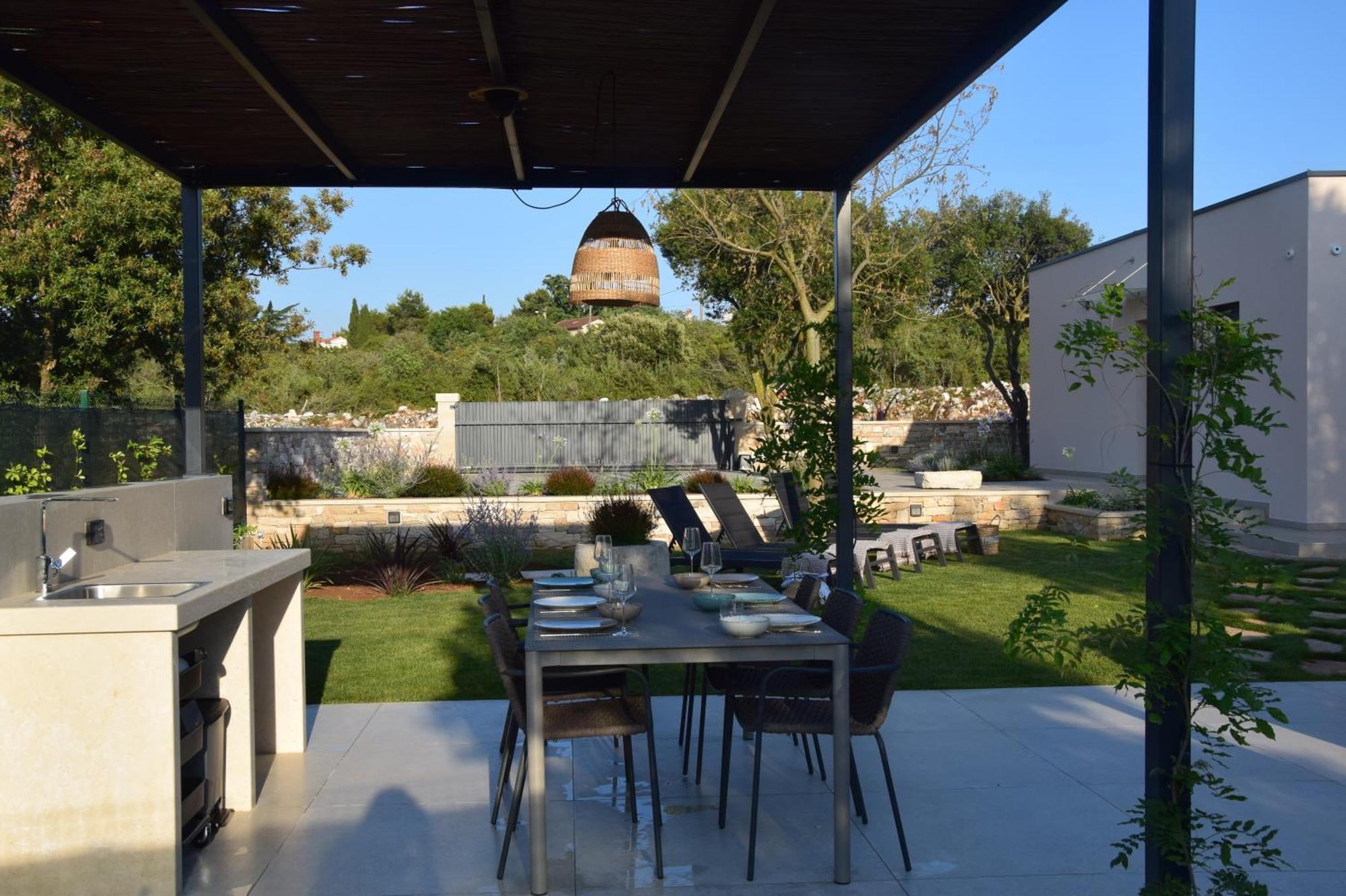Holiday home House With Jacuzzi In 2306