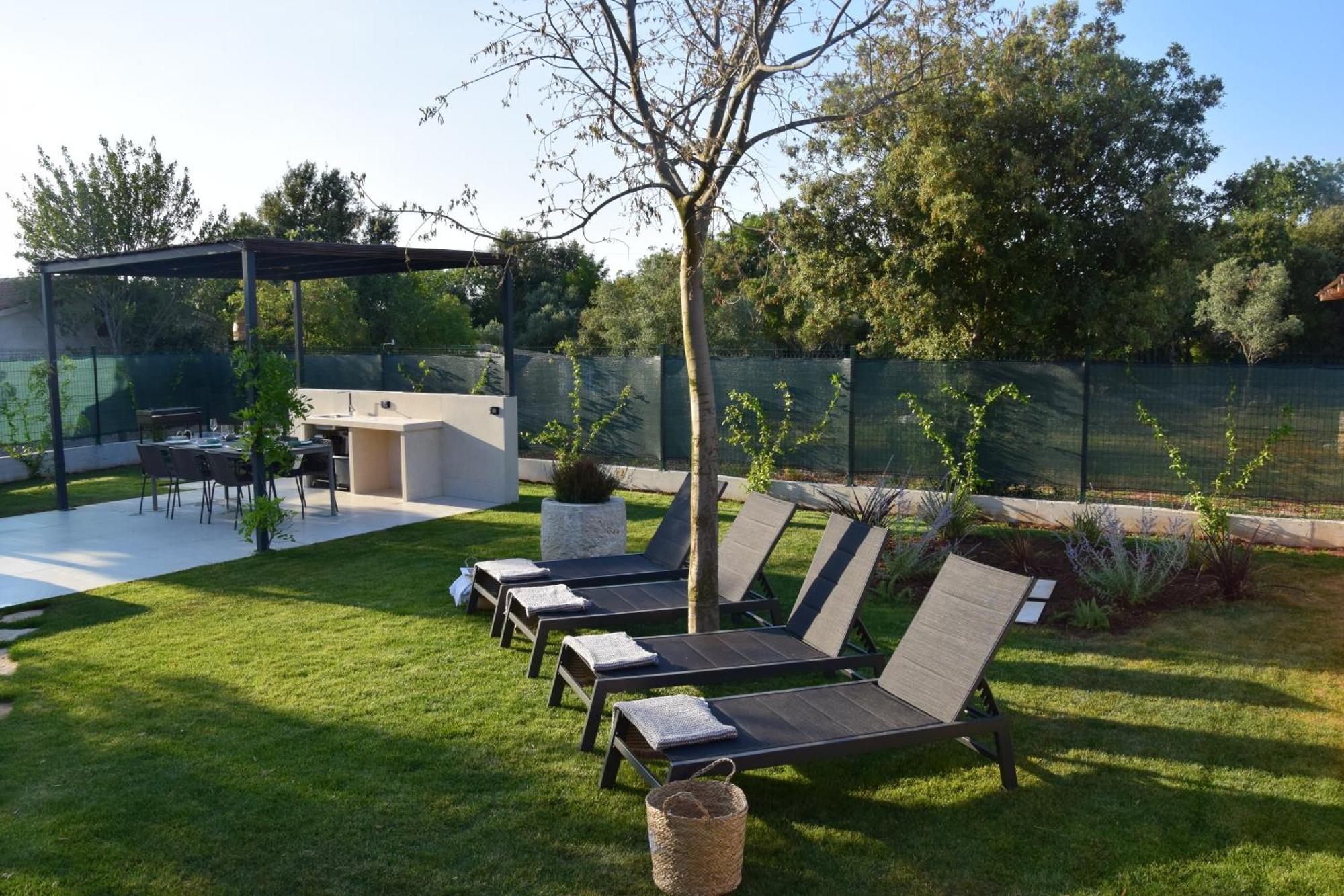 Holiday home House With Jacuzzi In 2306 *