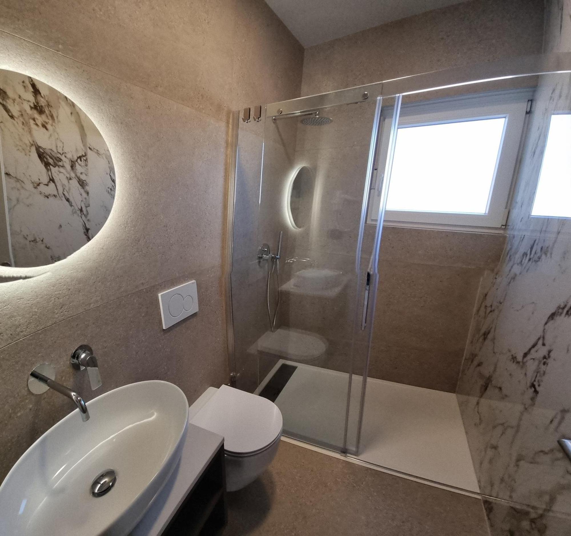 House With Jacuzzi In 2306 Rovinj