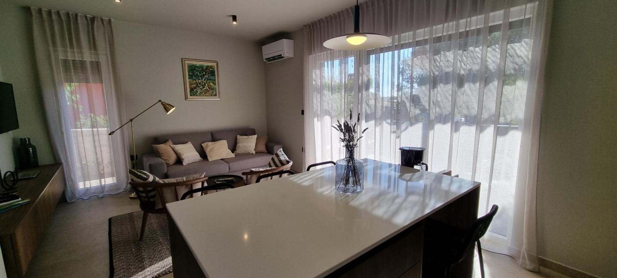 House With Jacuzzi In 2306 Holiday home Rovinj